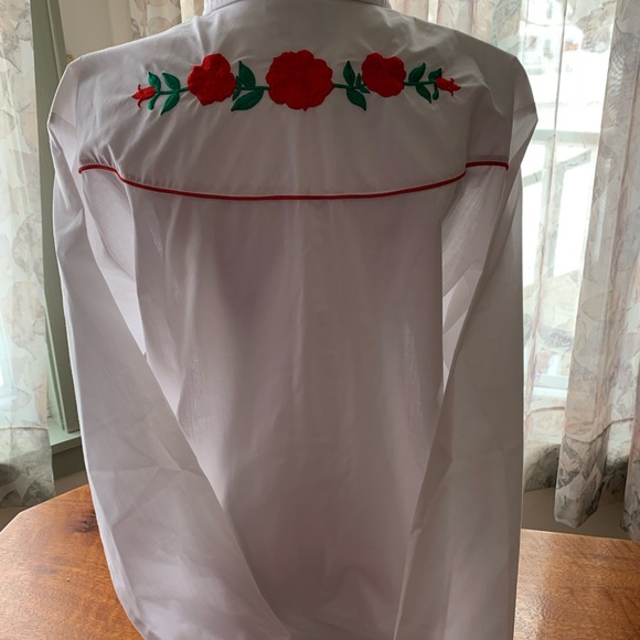 COUNTRY CHARMER like new western shirt. - Picture 2 of 6